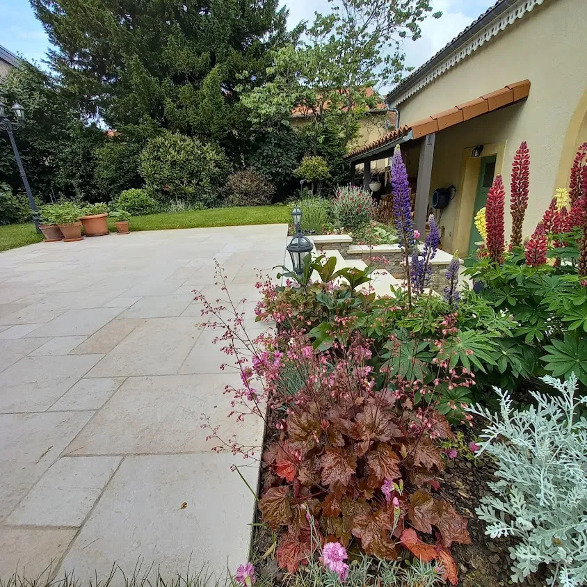 A-Z Parcs & Jardins SARL