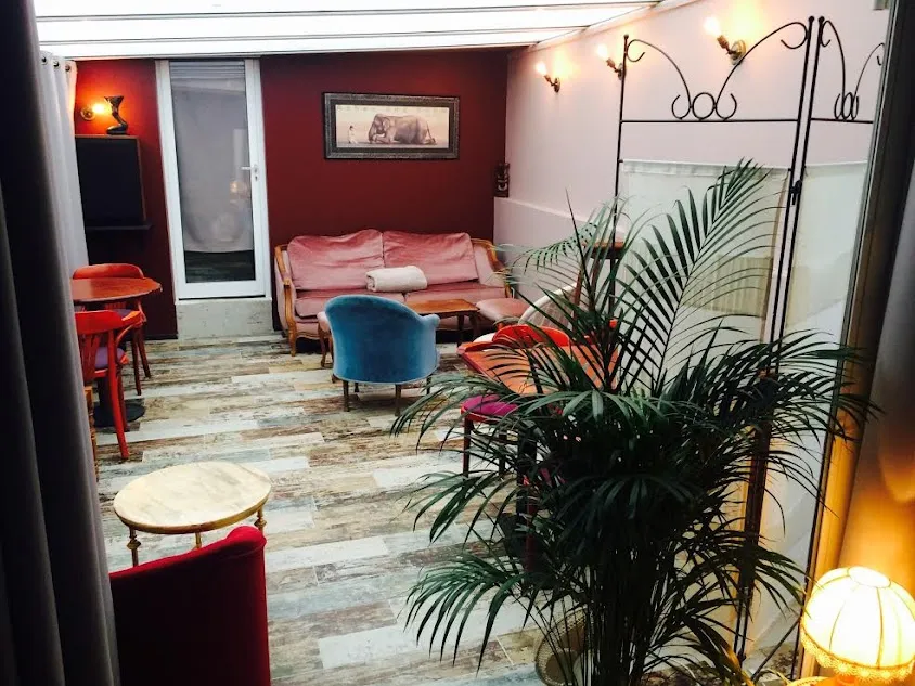 L'Escalier Salon&Bar