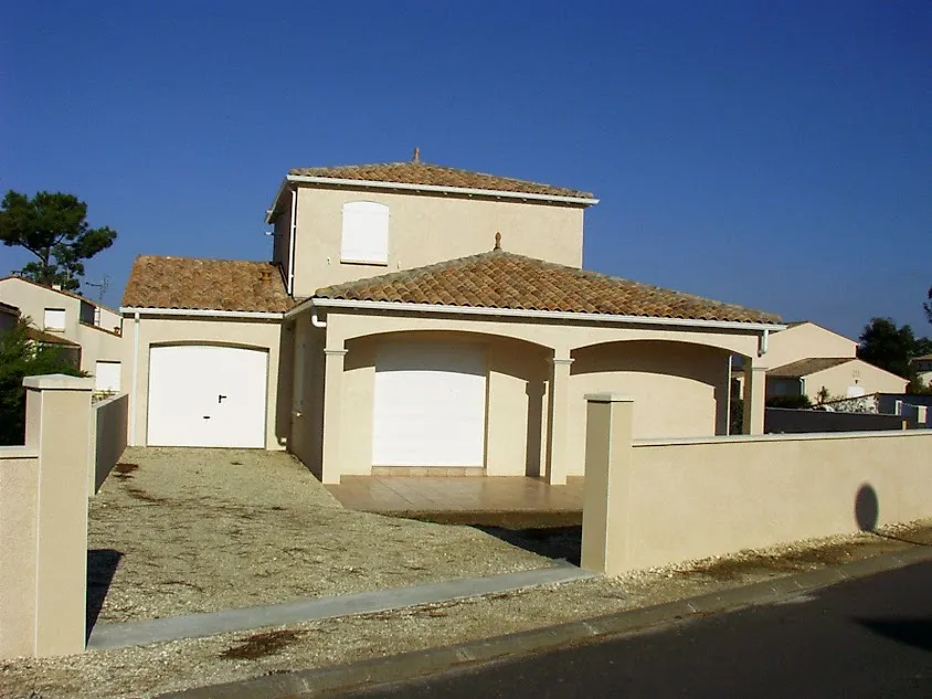 Esteves Construction