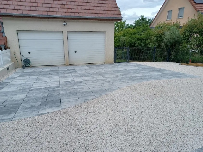 SARL JULIEN AMÉNAGEMENT BISONTIN - Jardinier / Paysagiste