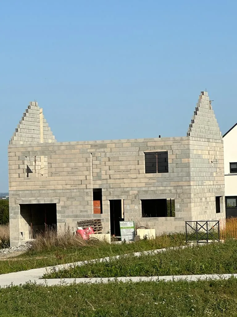 Iliaz Constructions