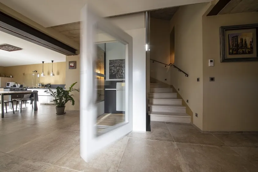 PREMIER Ascenseurs - Spécialiste Etude Installation Ascenseur Privatif Élévateur PMR Fauteuil Monte-escalier