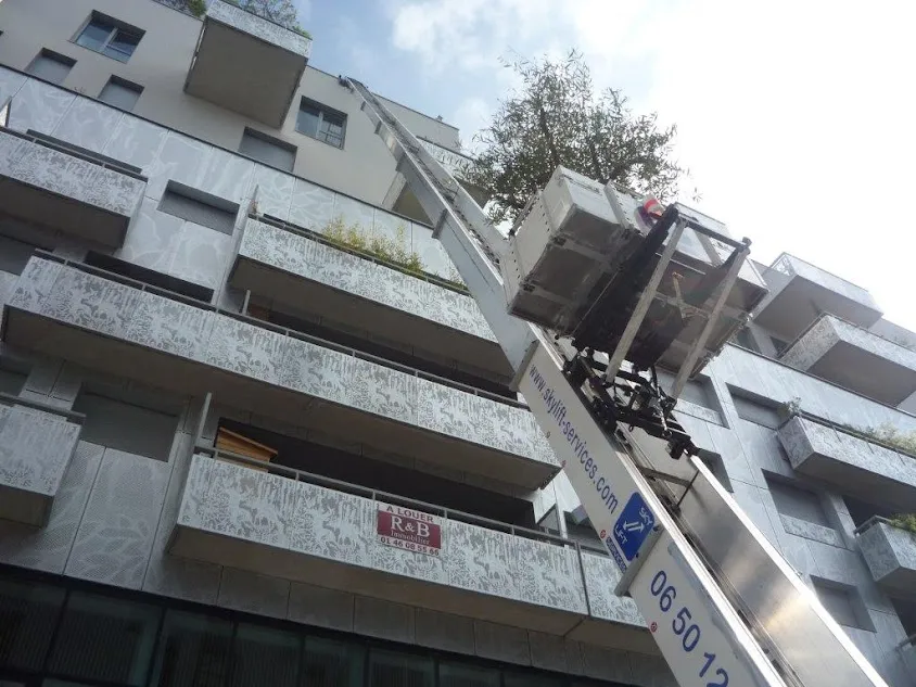 Skylift Location Monte meuble Paris