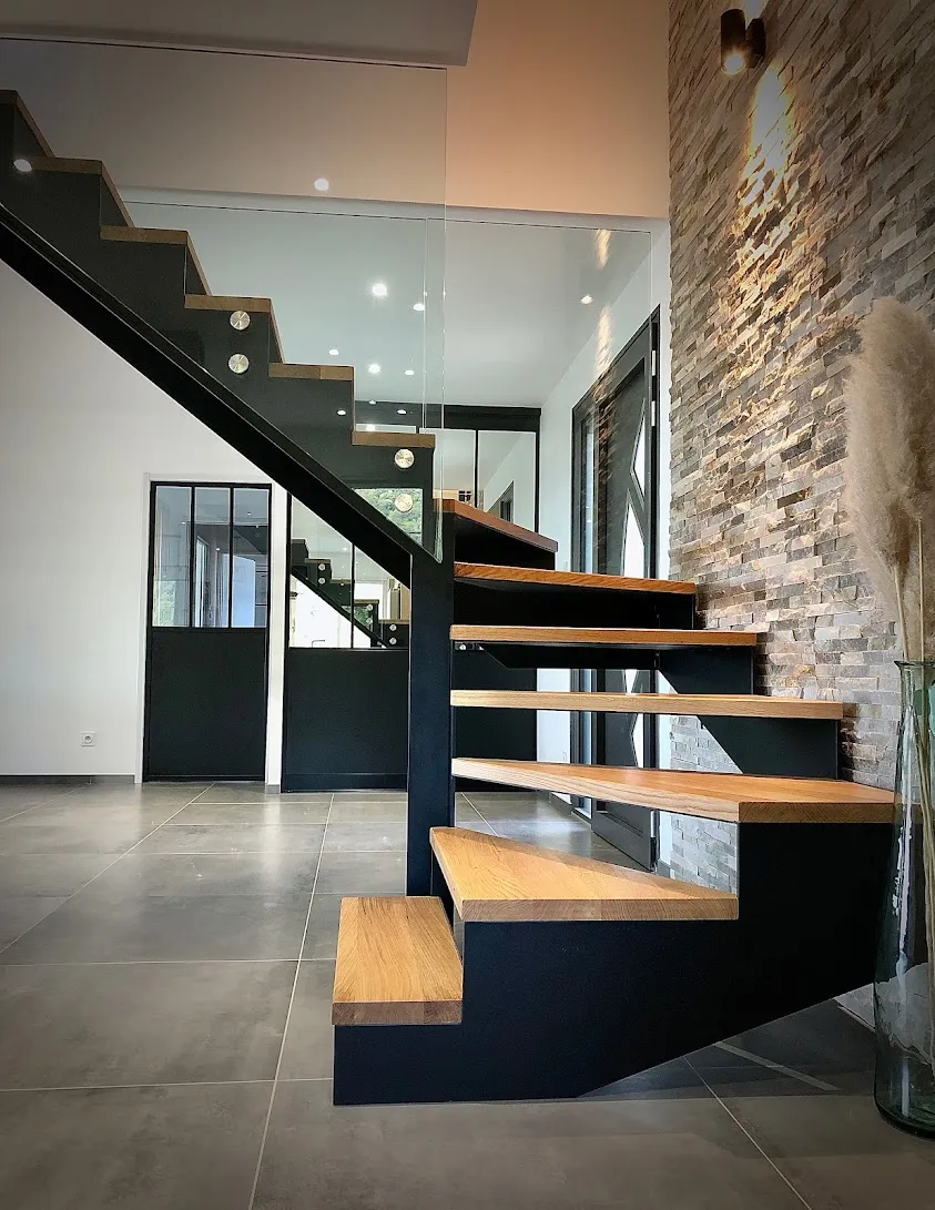 FALESE Métallerie - Escaliers, verrières et mobilier sur-mesure à Vinay (38).