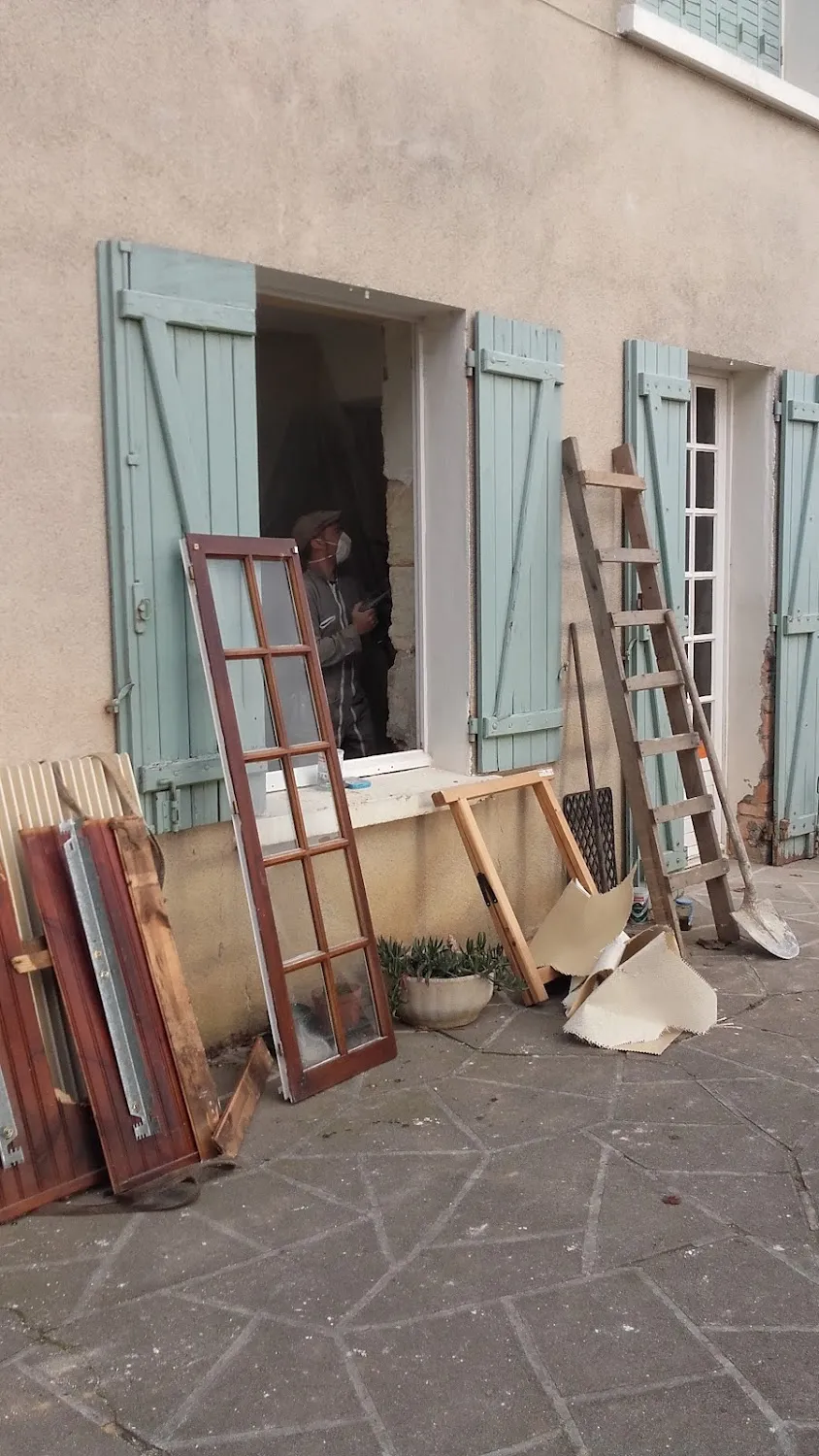 La Maison Des Travaux