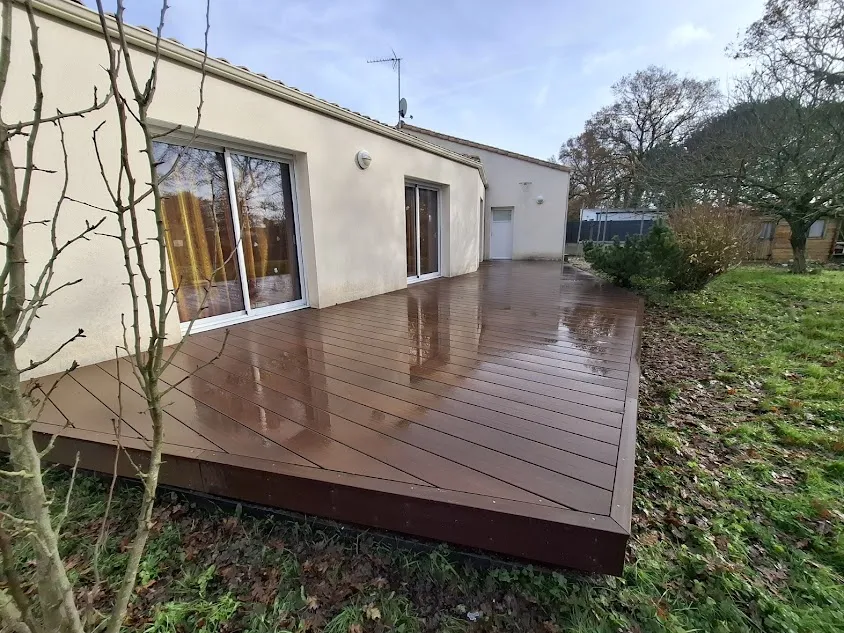 All'orée du bois