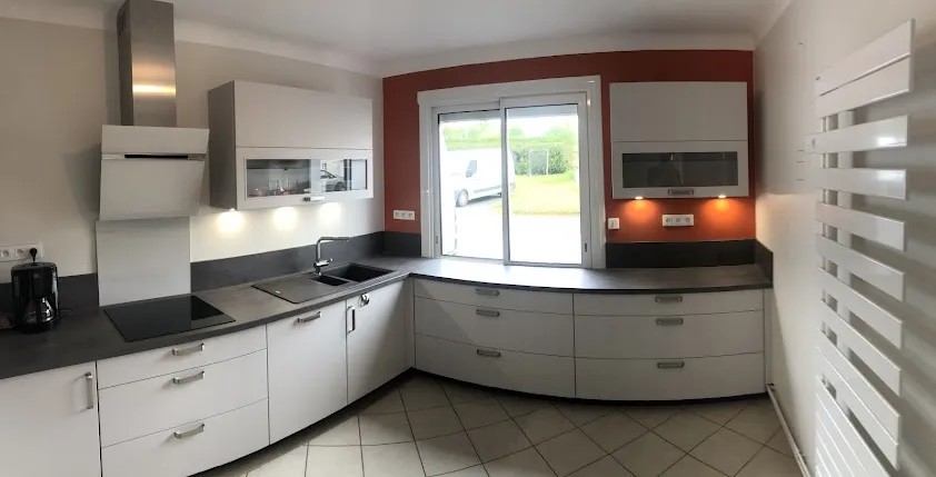 AMBC Menuiserie Alu PVC Bois - Agencement Dépannage Miroiterie Serrurerie