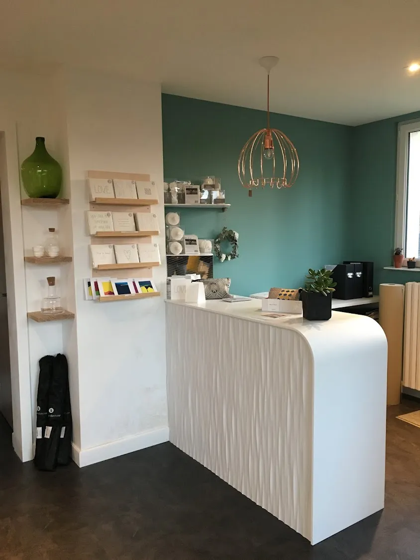 Morel Agencements & Boutique 17