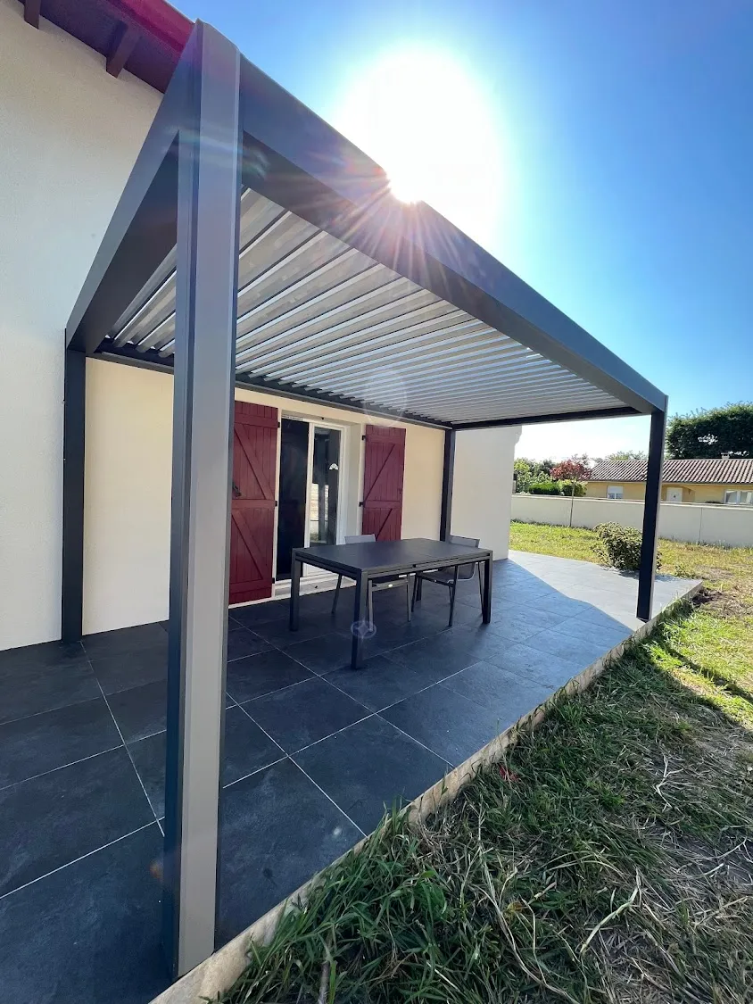 Capstore&pergola