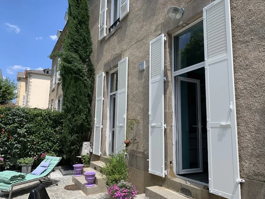 Isolation Centre Ouest Service Menuiserie (Entreprise Nelias)