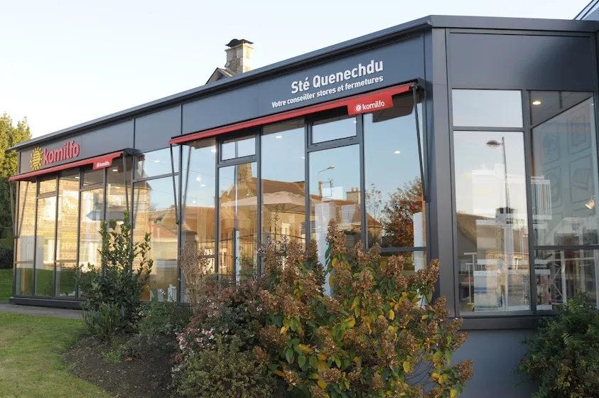 Komilfo Société Quenechdu à Flers - Pergolas, Stores, Fenêtres, Menuiseries