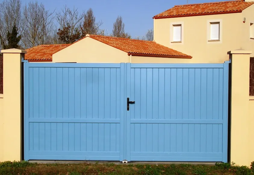 Komilfo AJM à Saint-Gilles-Croix-de-Vie - Pergolas, Stores, Fenêtres, Menuiseries