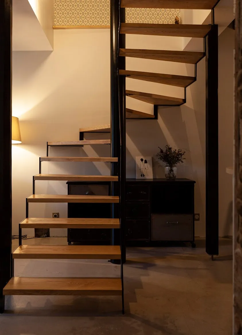 Jo Artisan Designer - Ébéniste et Fabricant d'escalier