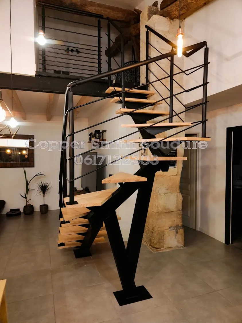 CSE33 Copper Smith Escalier