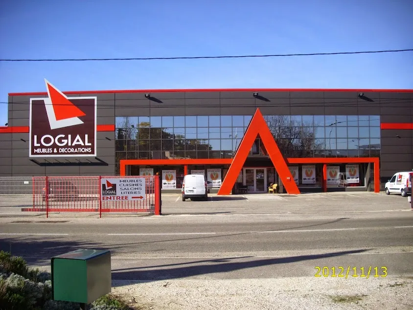 MEUBLES LOGIAL