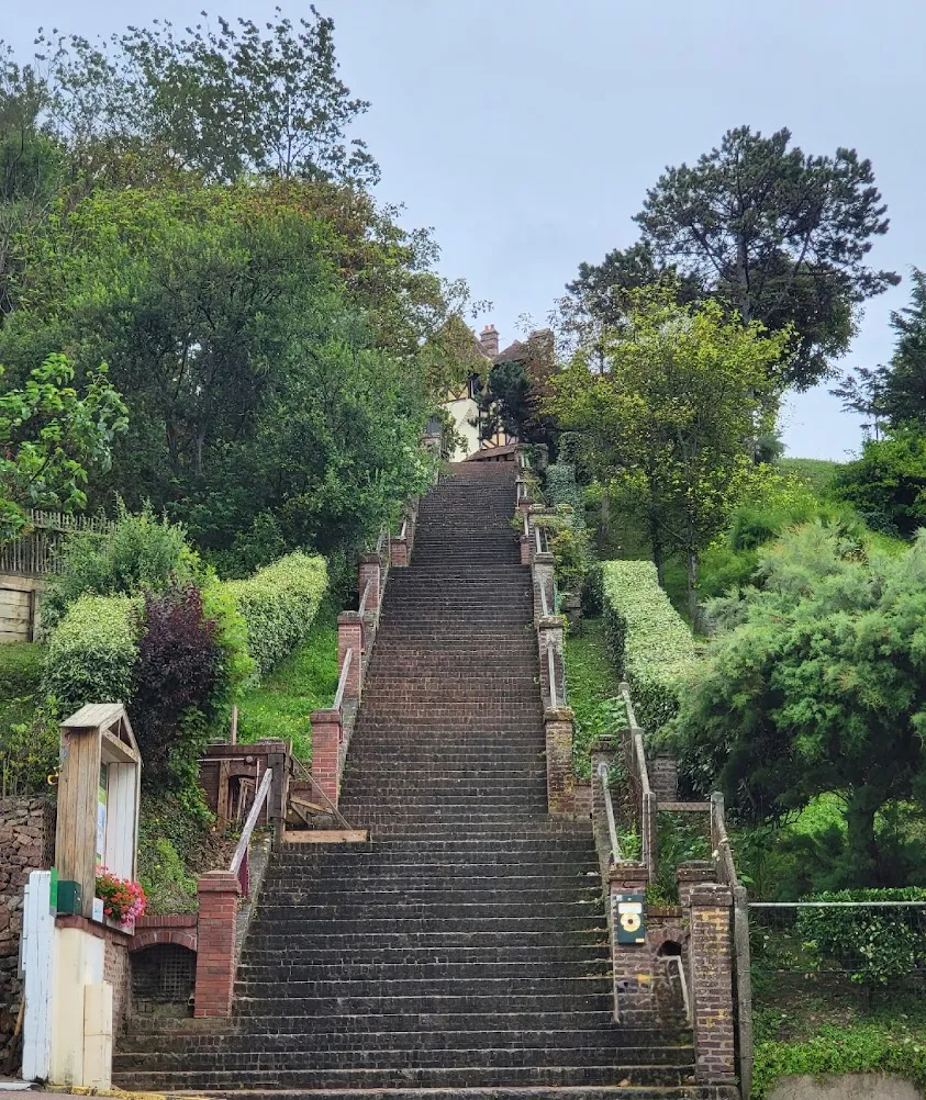 Escaliers des 100 marches de Houlgate